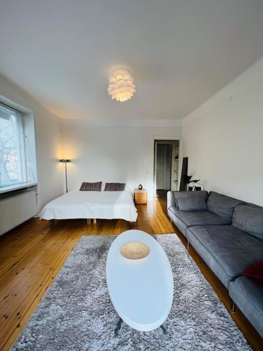 Entire Apartment Стокхолм Екстериор снимка
