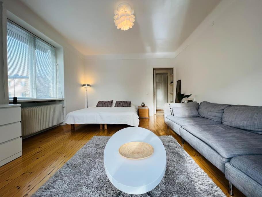 Entire Apartment Стокхолм Екстериор снимка